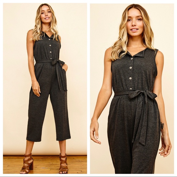#20 Chic Belted Sleeveless Capri Jumpsuit - Picture 4 of 4